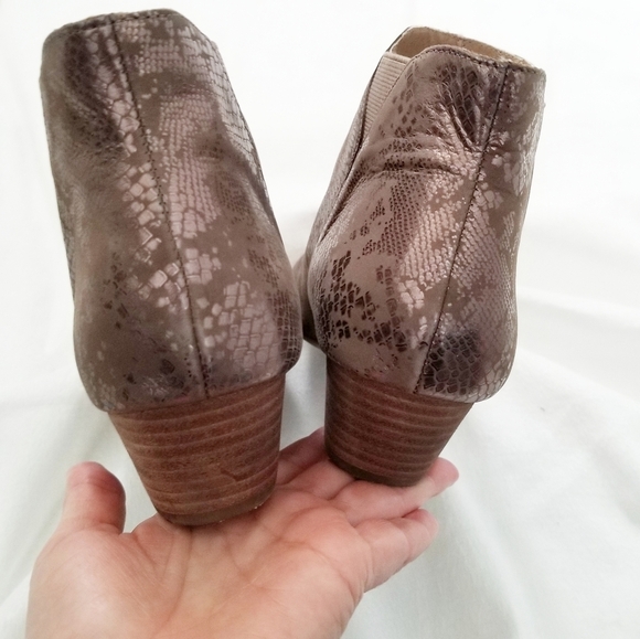 Adam Tucker Me Too Ilisa Snake Embossed Pull On Bootie - Picture 7 of 9